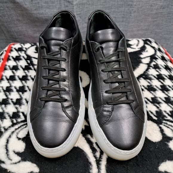 Common Projects Achilles low top sneaker. Men Black leather Size 8